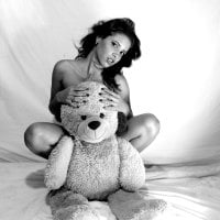 brunette_cinhot's Offline Chat Room