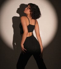 Chat XXX en directo de chloe_cortez