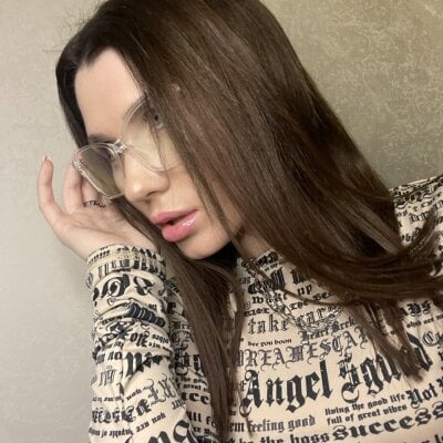 Cameron_diazz Female Ukrainianyoung Webcam Striptease