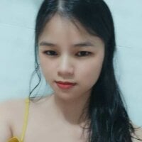 Mimi18x's webcam live show