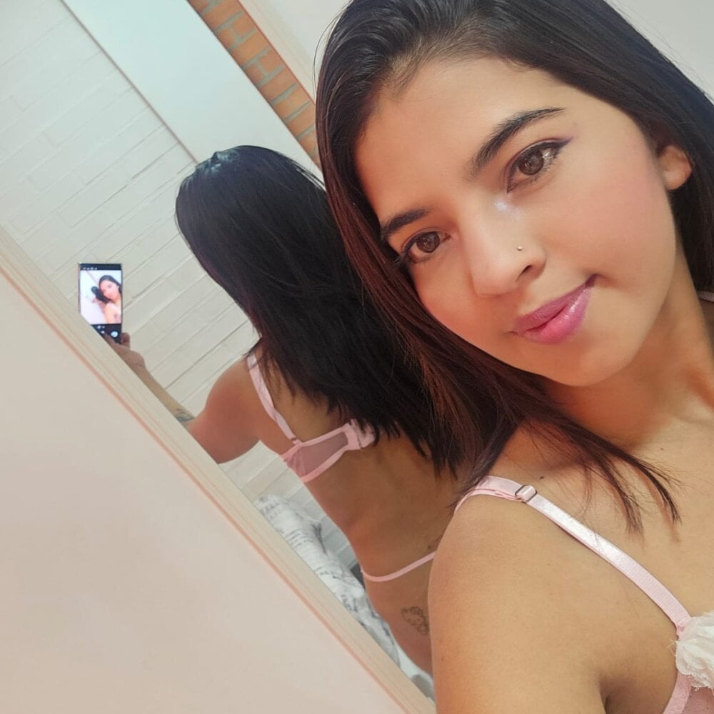 stripchat Katia_sexy69 webcam profile pic via elivecams.com