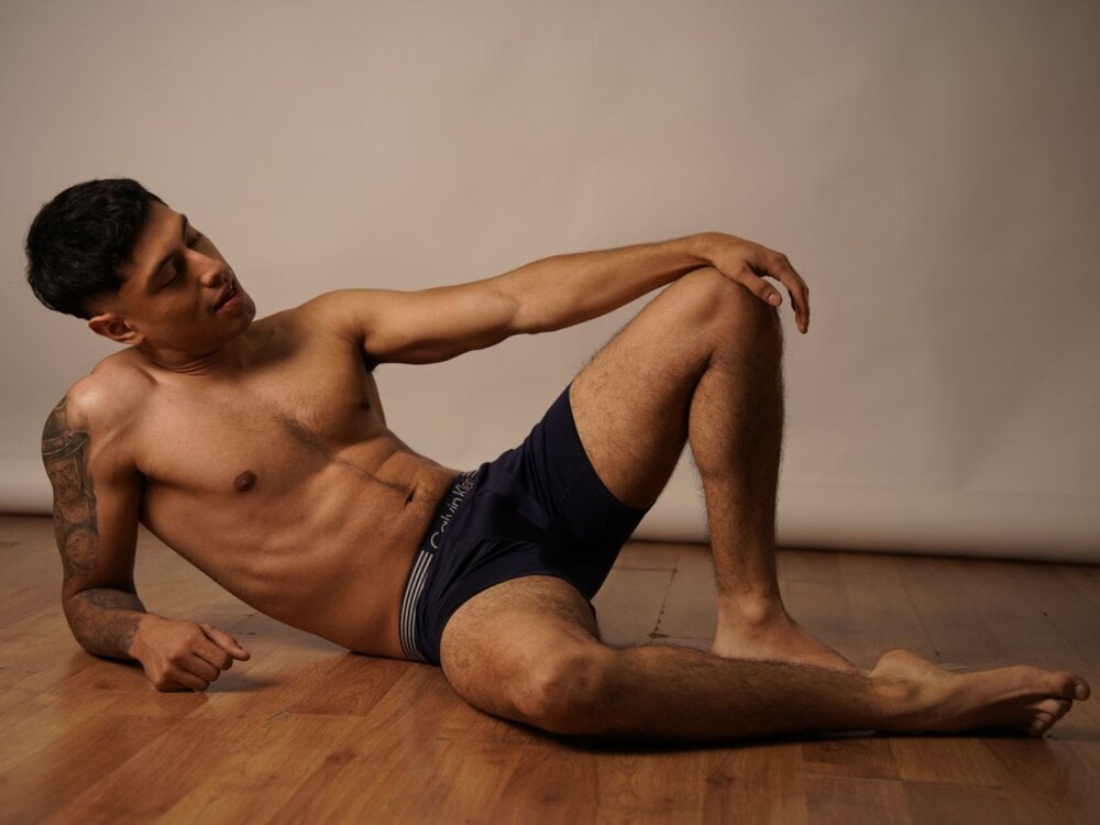LucasMartinez_ profile