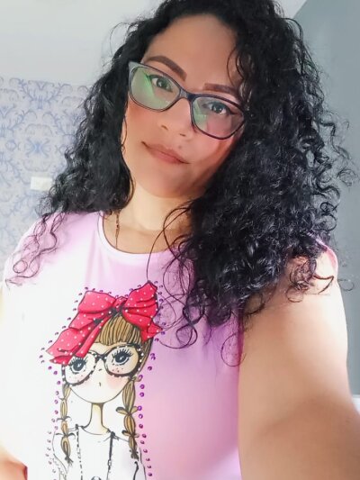 BiancaSpear Female Milf Live Cam Chat