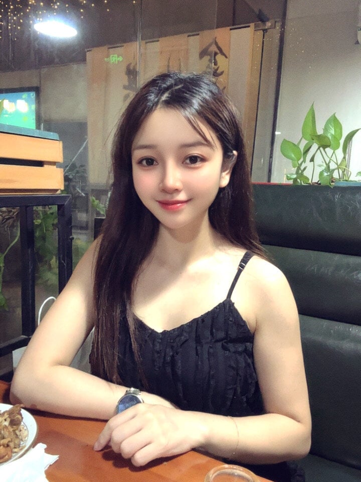 stripchat yiluo95 webcam profile pic via pornsexycams.com