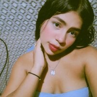 Astrid_Cute_'s Offline Chat Room