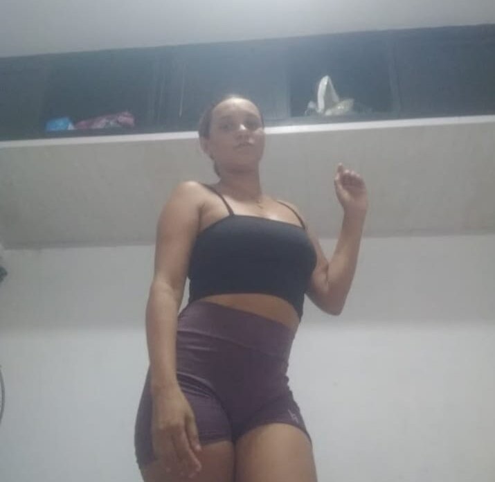 camiila_bezos' Offline XXX Chat