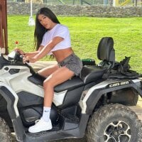 yessik_cioccolato_'s webcam live show