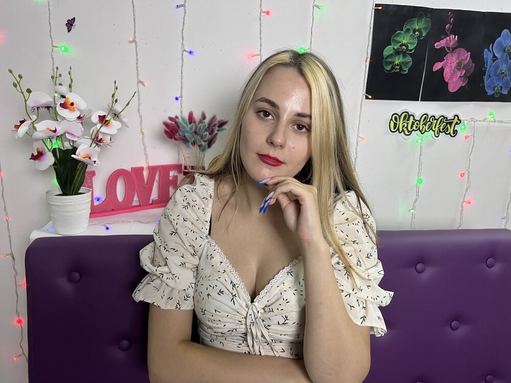 DoraWillks' Offline XXX Chat