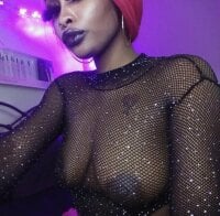 LuxuryStackz's Offline Chat Room