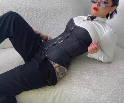 annie_hawk Gallery Image 1