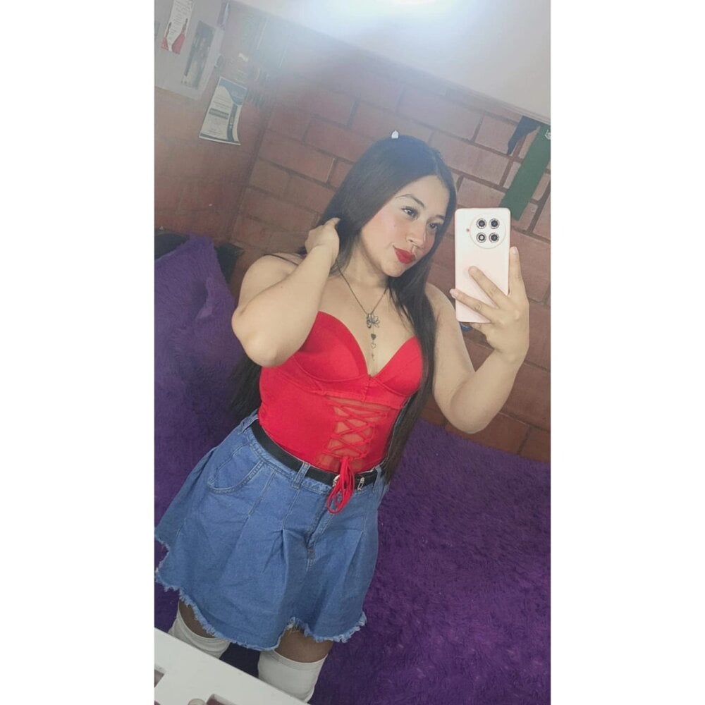 charlotte_tx from stripchat
