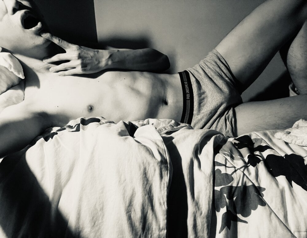 nerdyasian1701 from stripchat