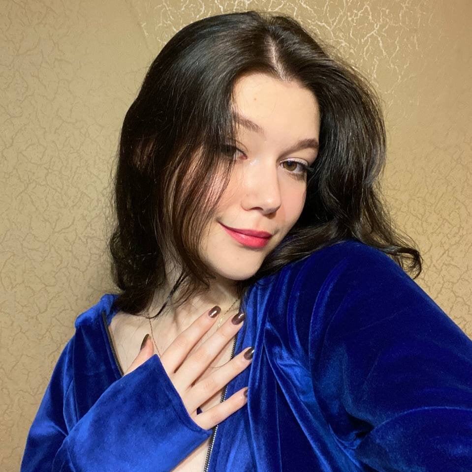 Kelly_Ember Profile Image