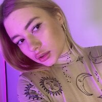 Pamela_underground's Offline Chat Room