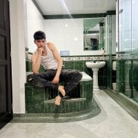 Модель Jheampiiero