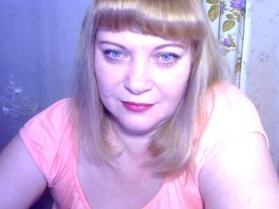 FlowerButterf Female Ukrainianmature Nude Cam