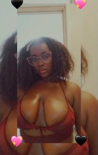 YHENDELYN_STONE's Webcam Show