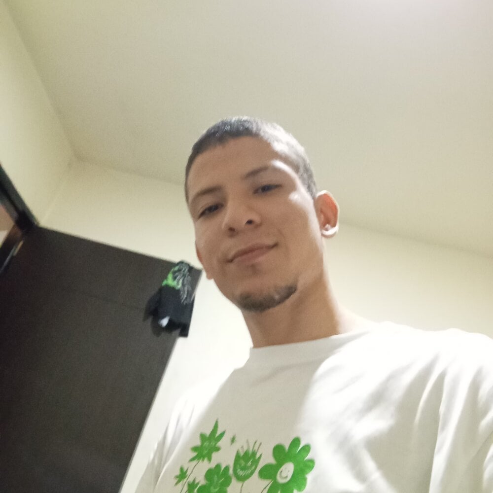 Chatroom XXX hors ligne de Ccgghh2005