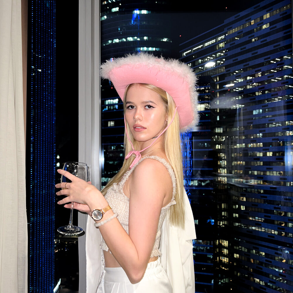 LilyBlonde1 profile