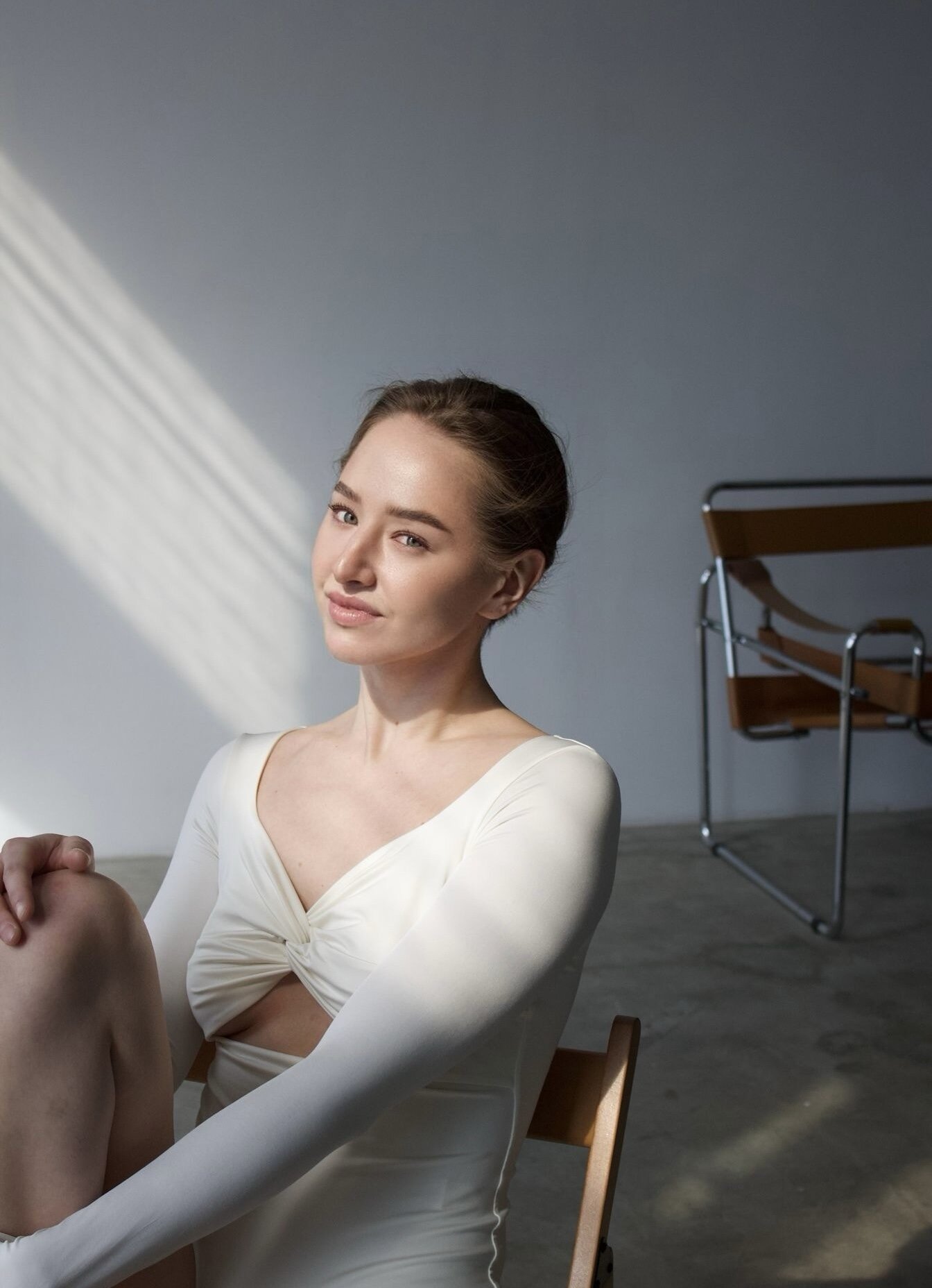 dainty_woman