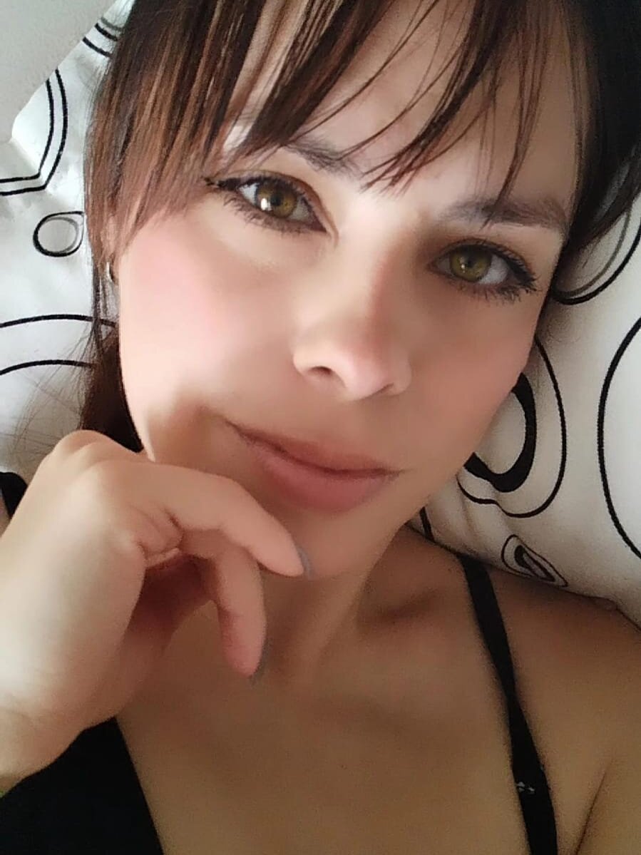 Astridhotman profile