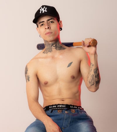 matheew22 from stripchat