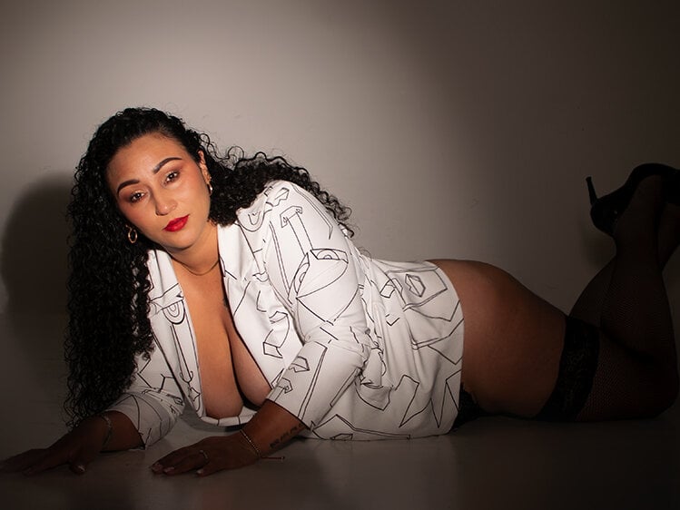 6livesex.com vaniarose livesex profile in mature-latin cams