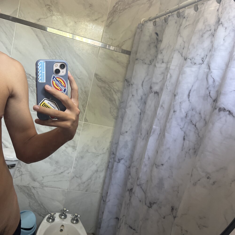 omaximoyu's Offline XXX Chat