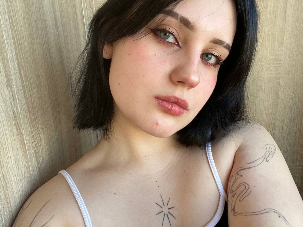 elivecams.com hey_tessa livesex profile in granny cams