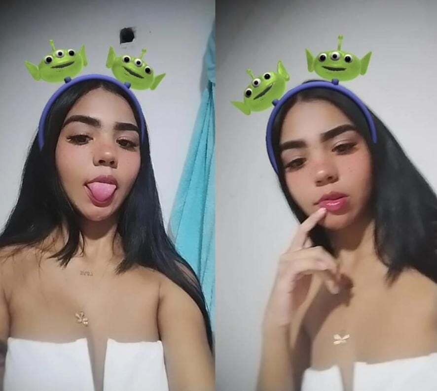 tinny_petitee from stripchat