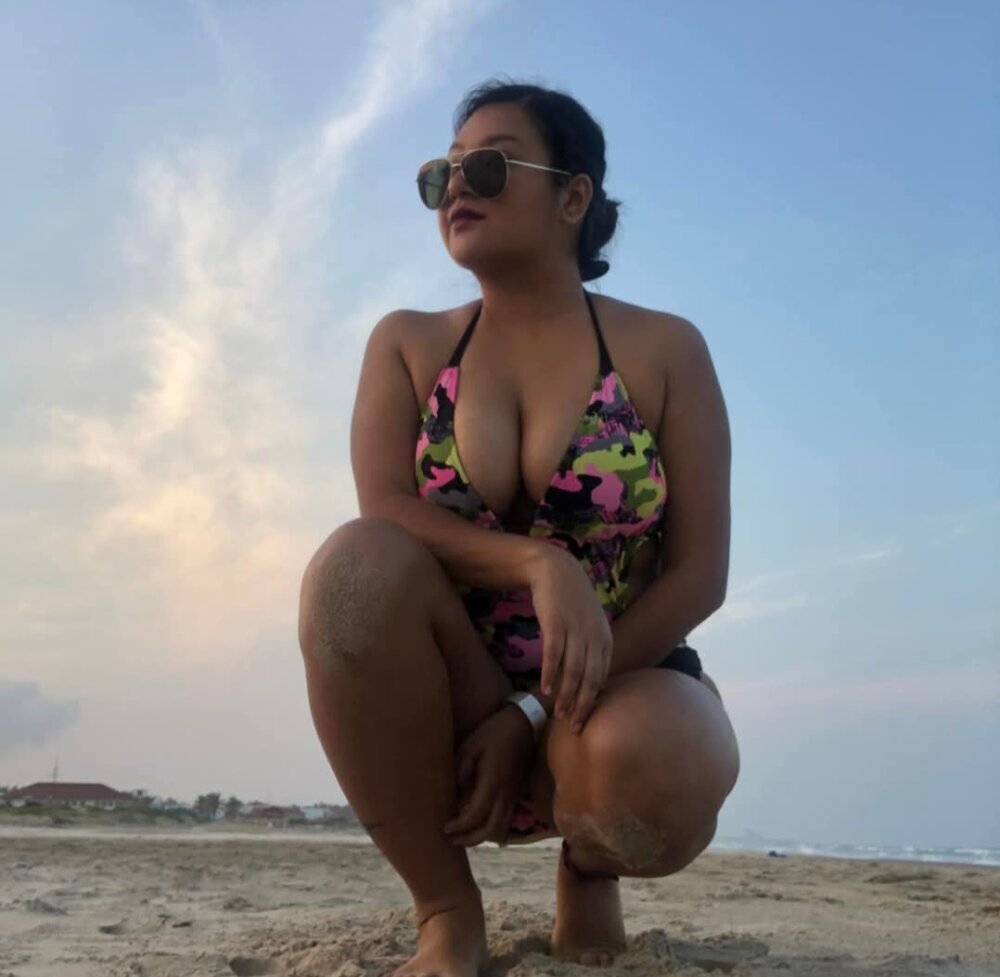 sharon_stuart from stripchat