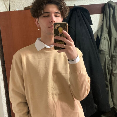shaved_n_curly