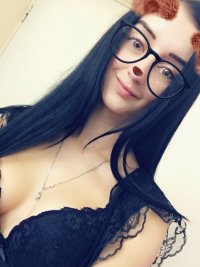 LaraQvin's Offline XXX Chat