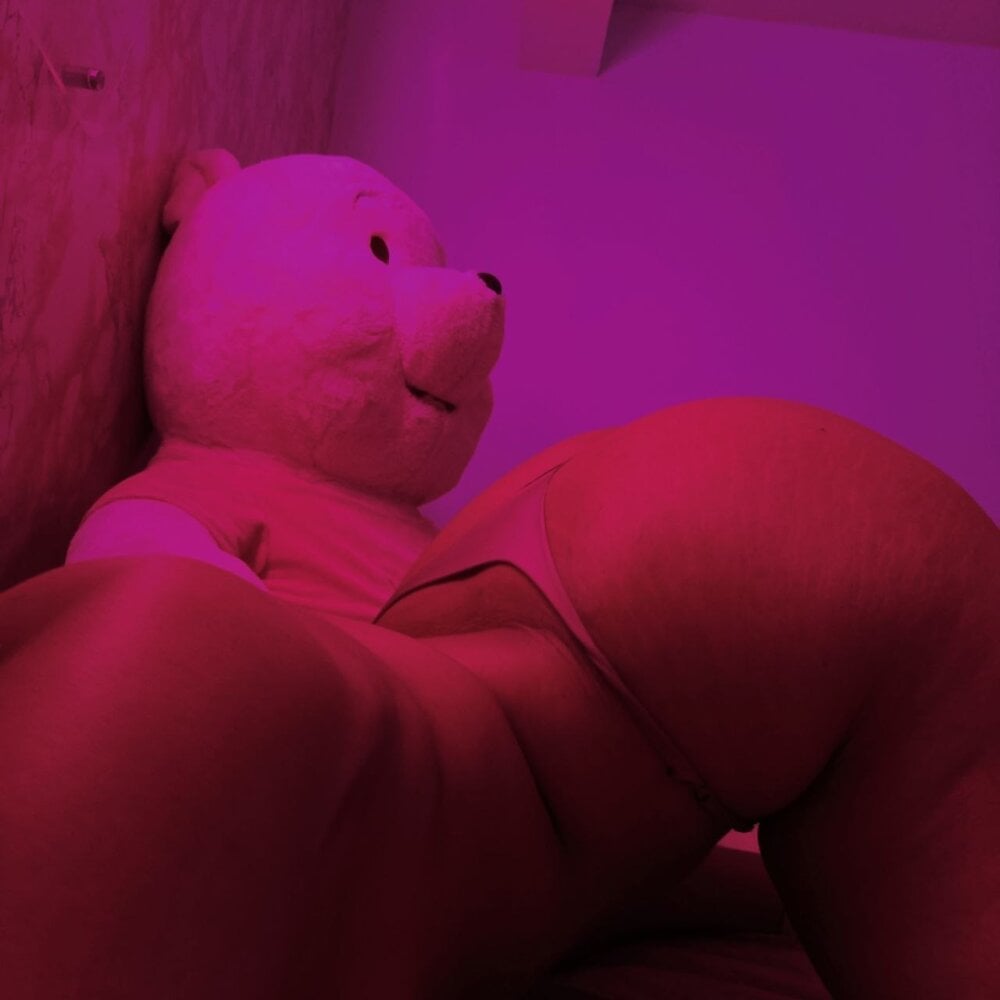 livesexbbwcams.com raven_curly livesex profile in bellaland cams