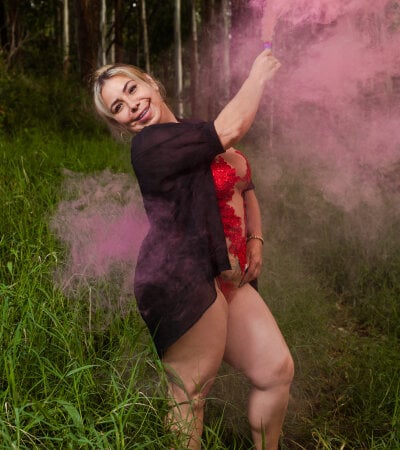 milfhorny_69