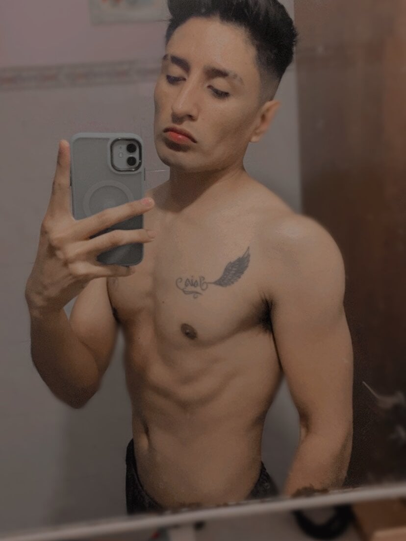 xzyohan Offline XXX-Chat