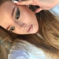Mia_muur's Offline Chat Room