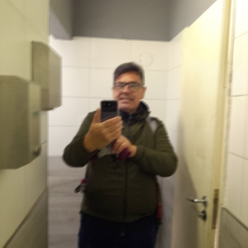 Profe_Carlin26's Offline XXX Chat