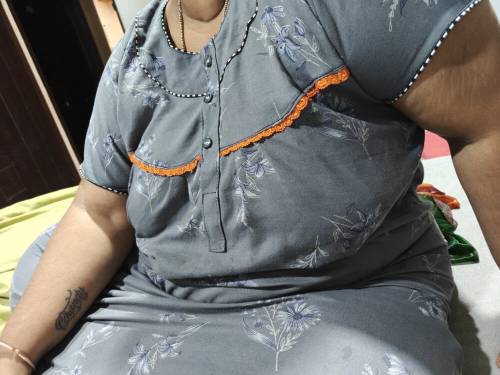 Telugumistress: συνομιλία ΧΧΧ εκτός σύνδεσης