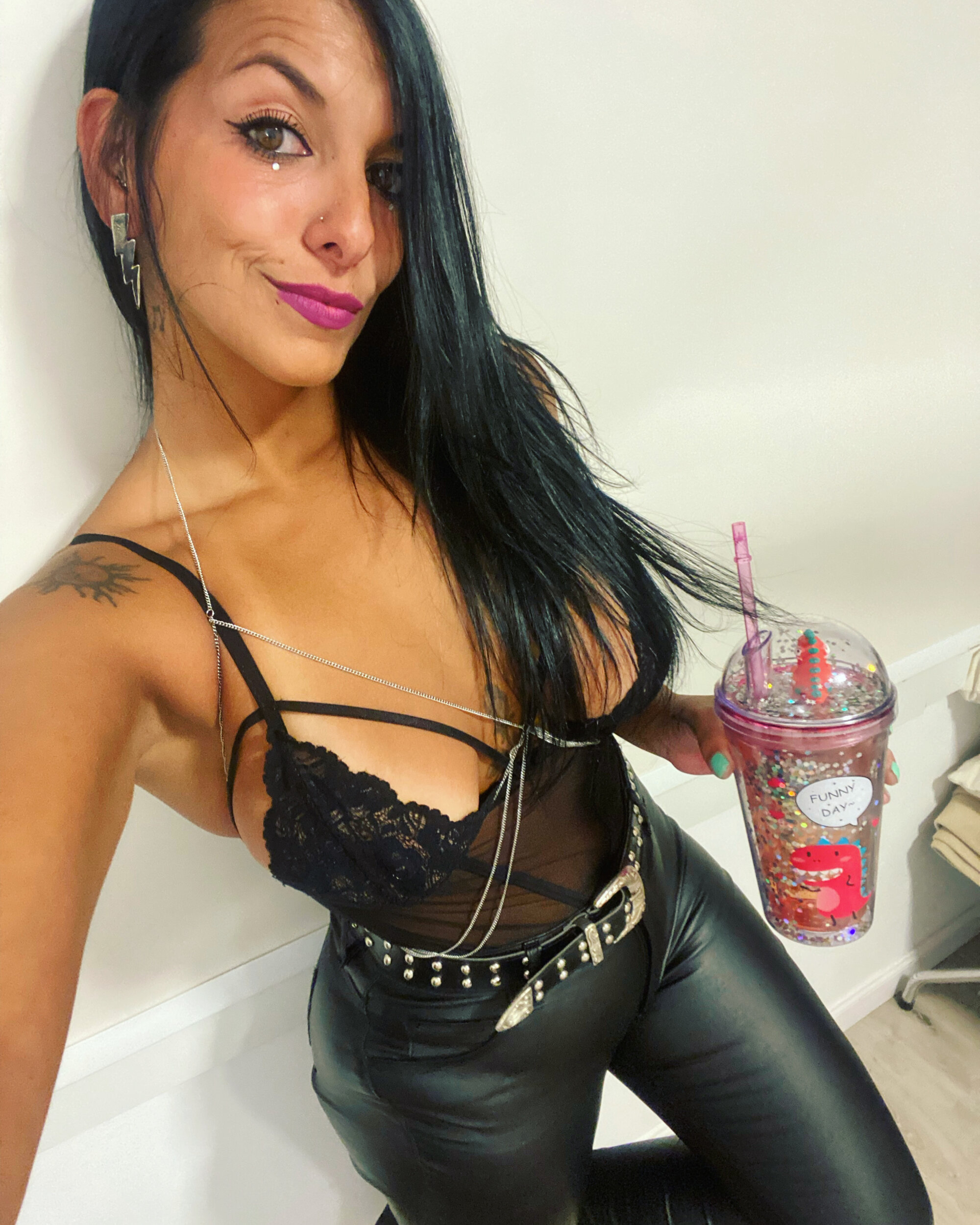 Priscila-mdf08