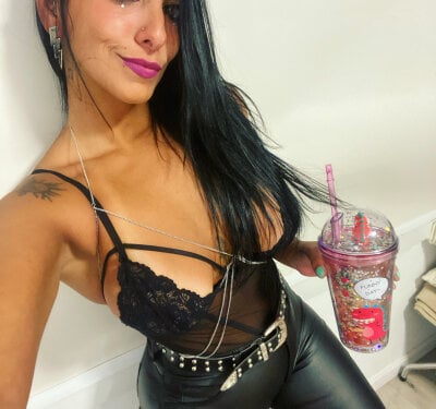 Priscila-mdf08 profile