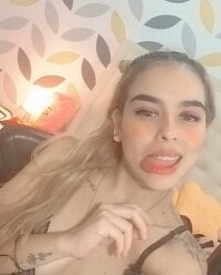 katalina_suarez's Offline Chat Room