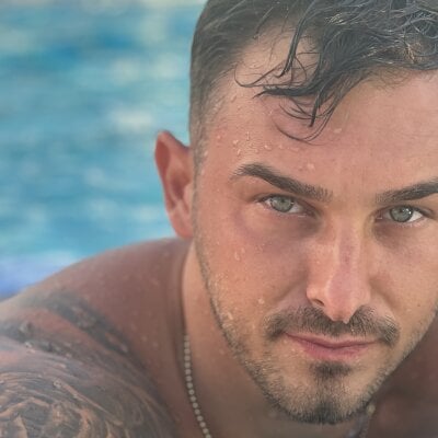 Jonmusclemaster Couple Oilshow Online Webcam Porn