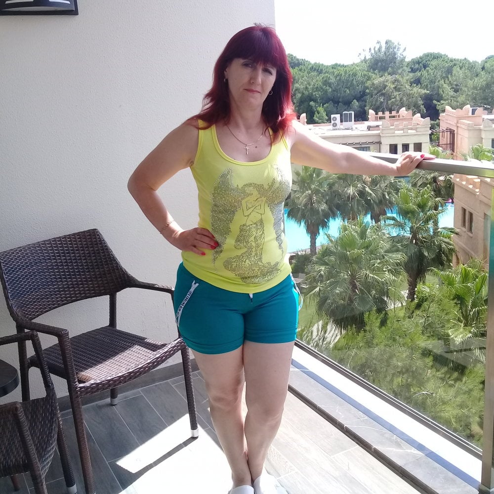 Hot-Tina's Offline XXX Chat