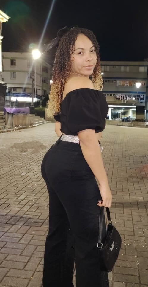 livesex.fan maleja_sexi livesex profile in on-ur-lap cams