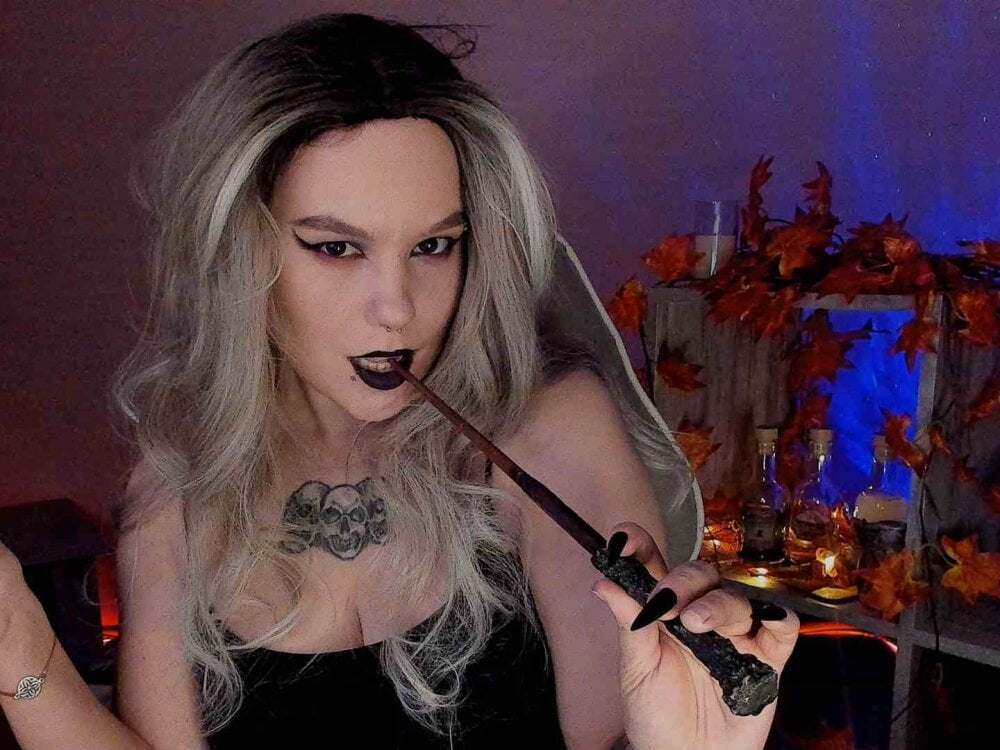 Live sex webcam photo for Red_Geek #290105213