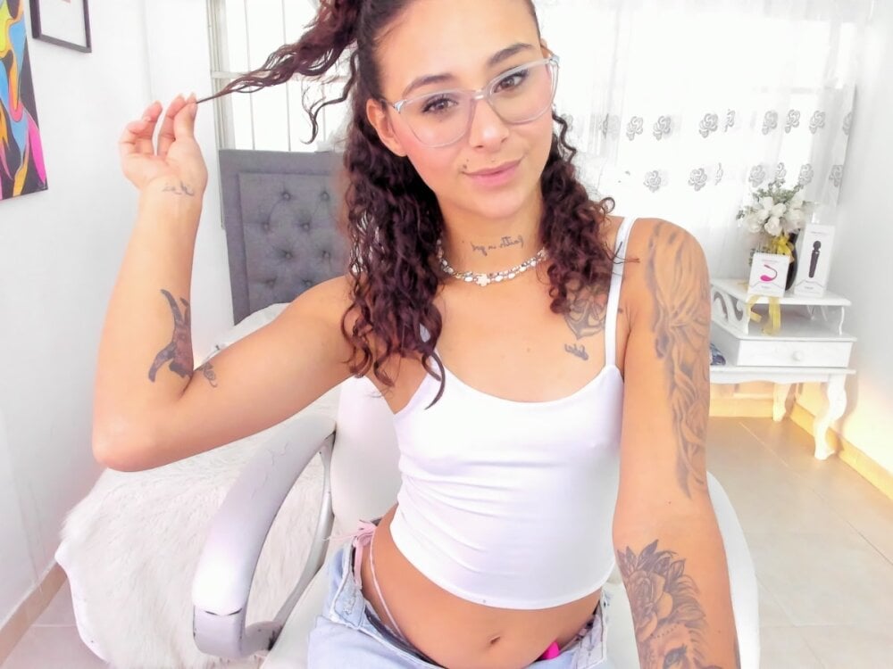 stripchat lahanakimish webcam profile pic via pornsexycams.com