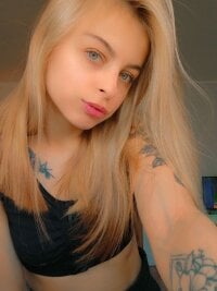 MilliCream's Offline Chat Room