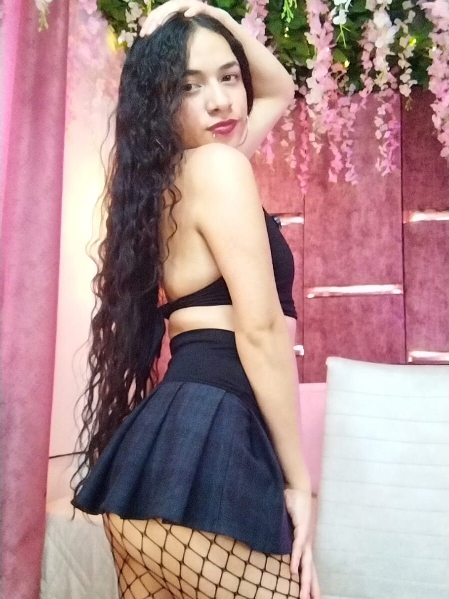 saraa_li from stripchat
