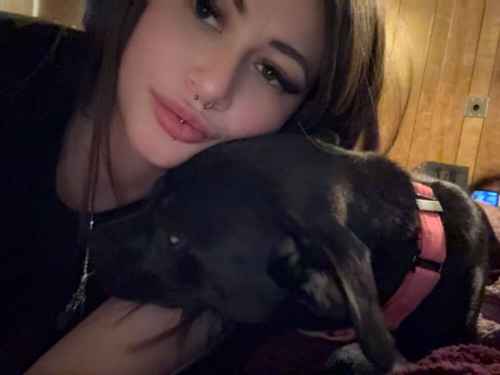 ashenroe webcam profile - Swazi